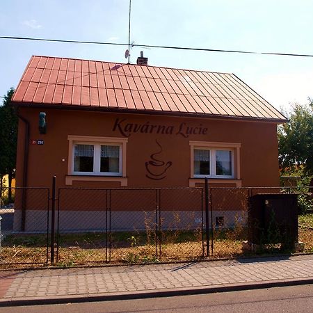 Kavarna Lucie S Ubytovanim Horní Těrlicko Zewnętrze zdjęcie